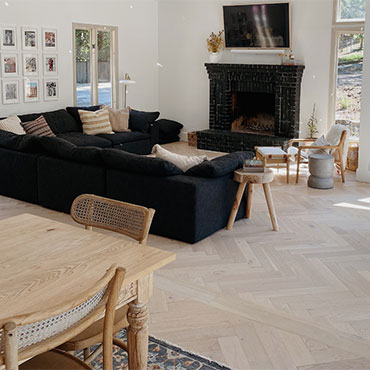 Family Room/Dens | Monarch Plank Hardwood Flooring
