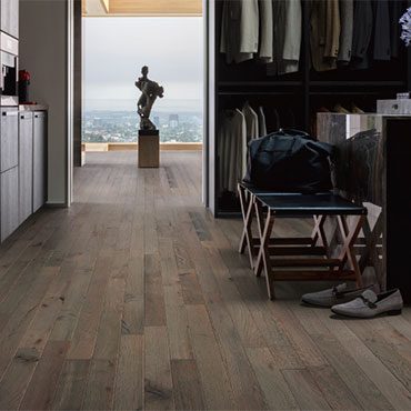 Dressing Room/Closets | Bella Cera Hardwood Floors